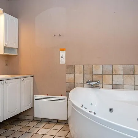 4 Star In Oksbol Hébergement de vacances